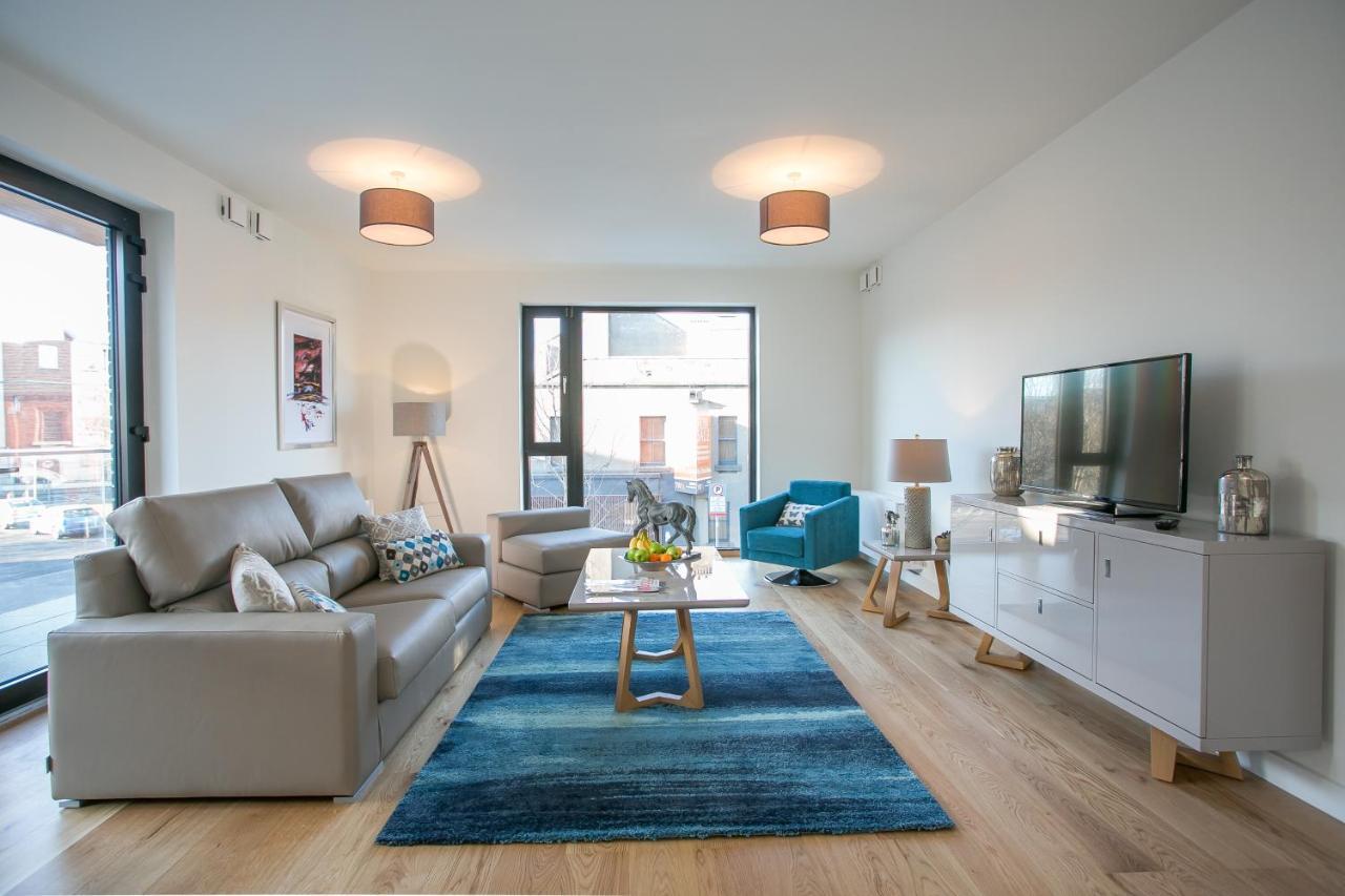 Grand Canal Square Apartments Дъблин Екстериор снимка
