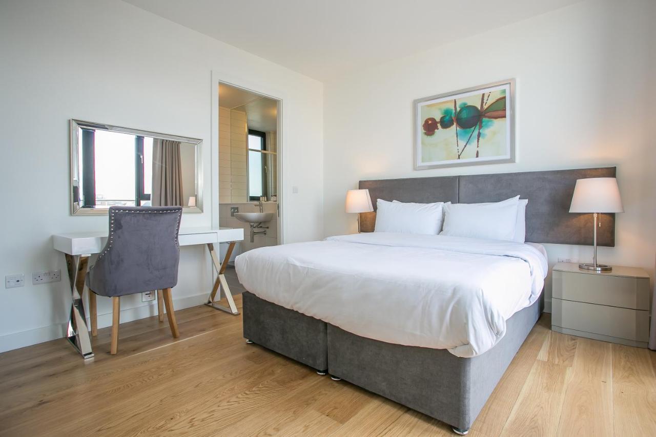 Grand Canal Square Apartments Дъблин Екстериор снимка
