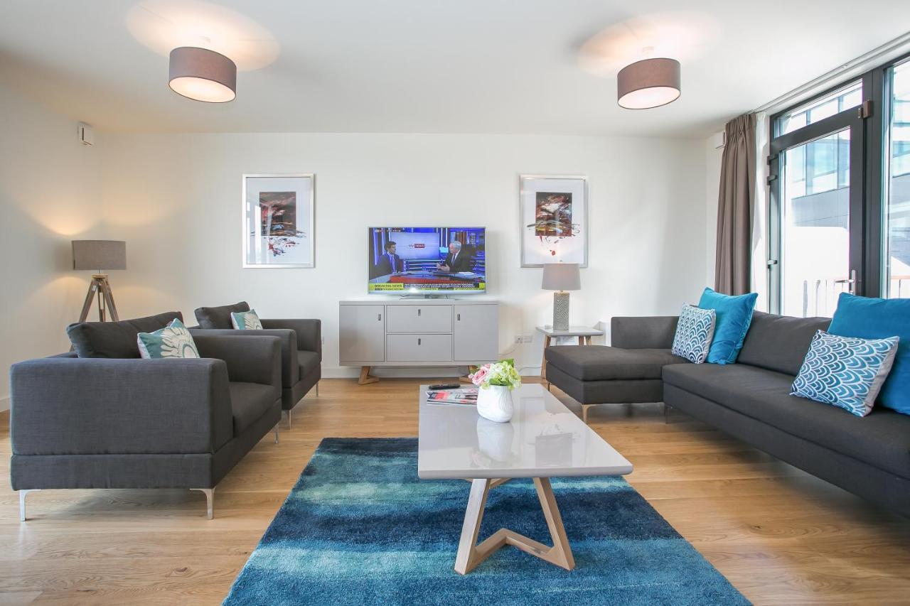 Grand Canal Square Apartments Дъблин Екстериор снимка