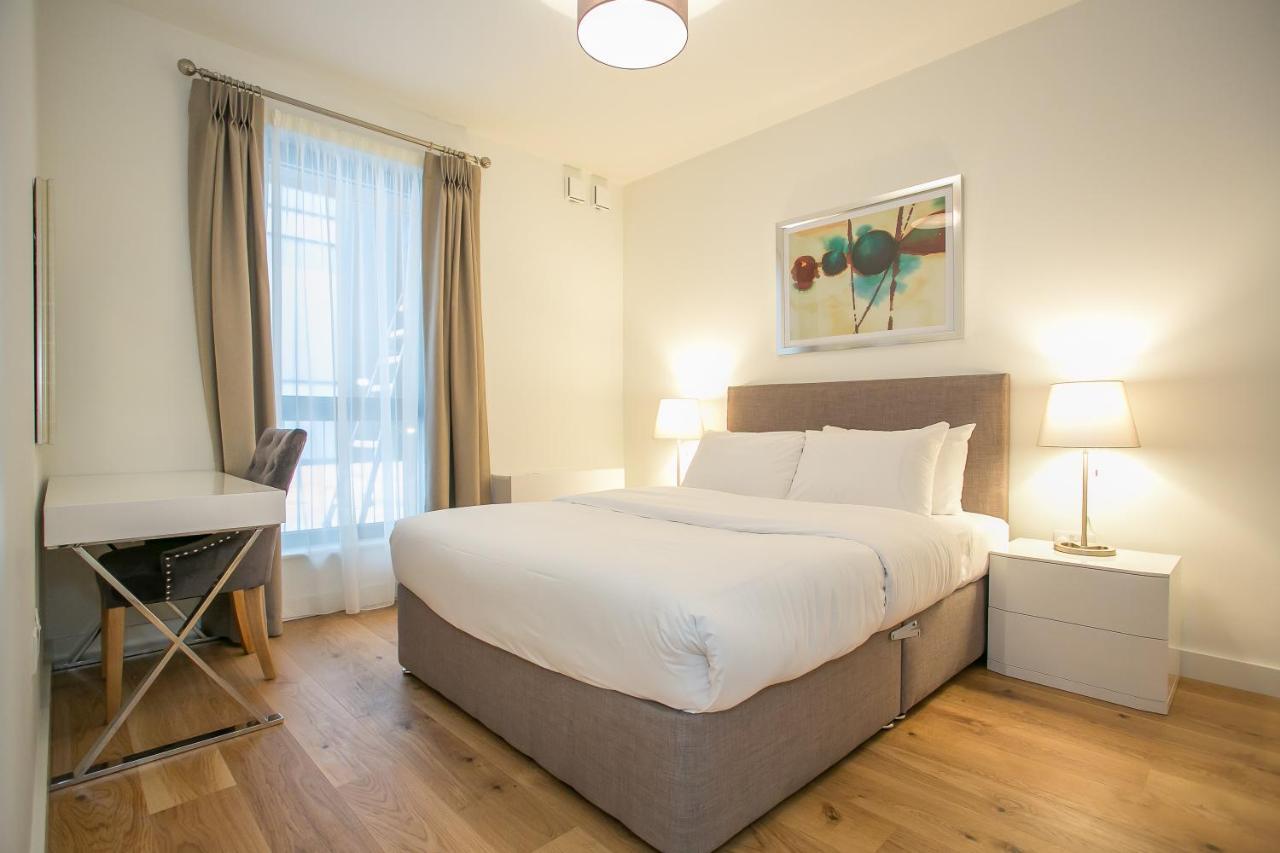 Grand Canal Square Apartments Дъблин Екстериор снимка