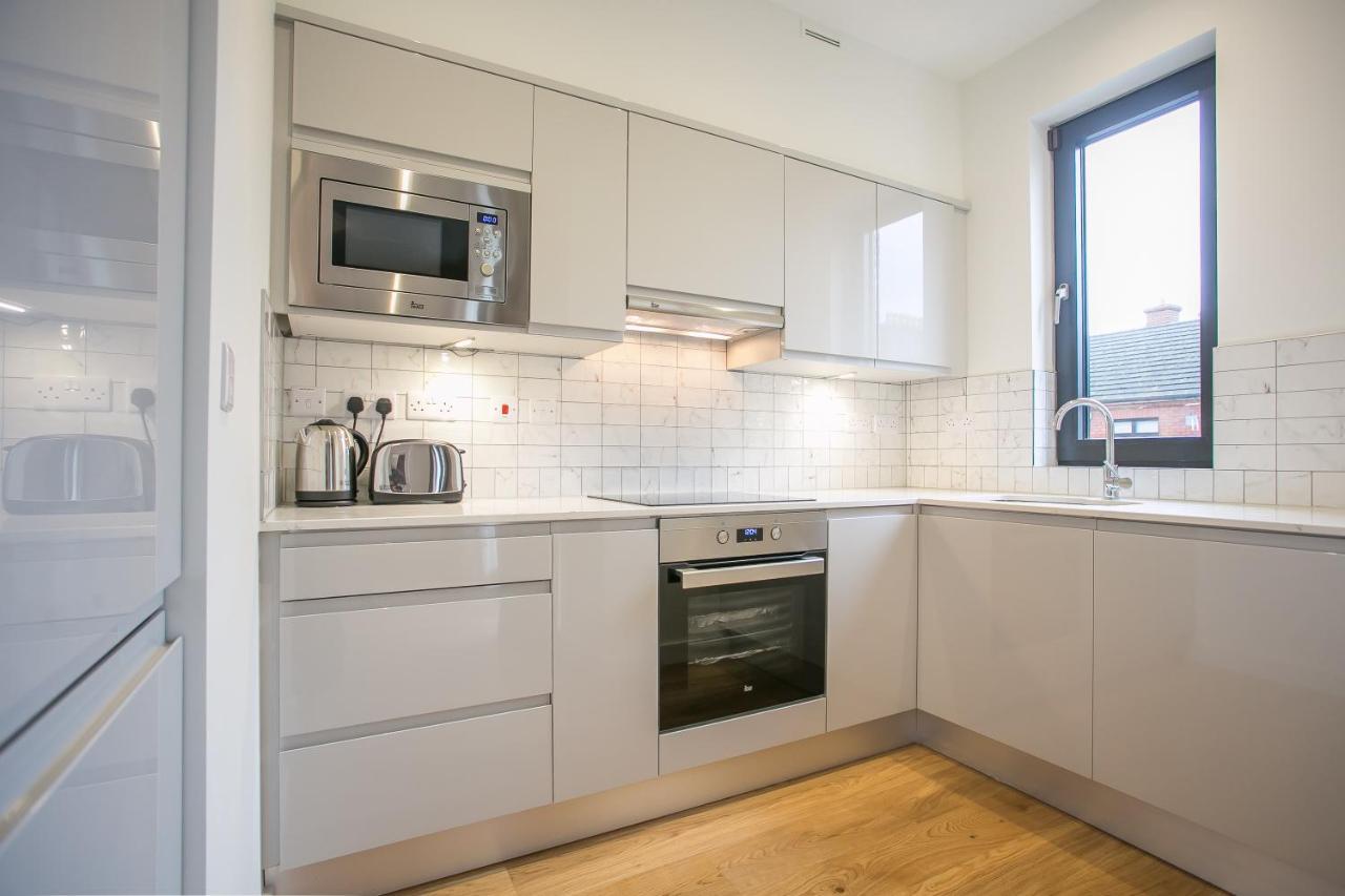 Grand Canal Square Apartments Дъблин Екстериор снимка