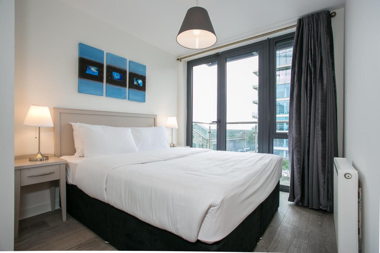 Grand Canal Square Apartments Дъблин Екстериор снимка