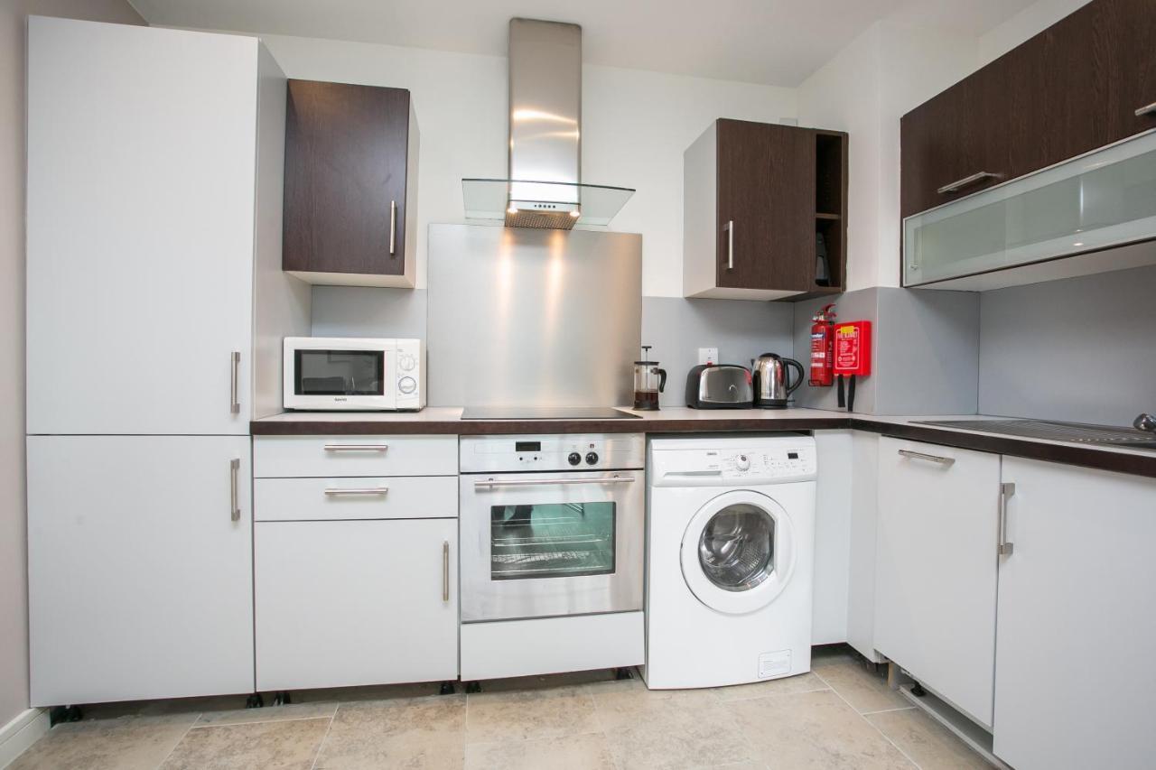 Grand Canal Square Apartments Дъблин Екстериор снимка