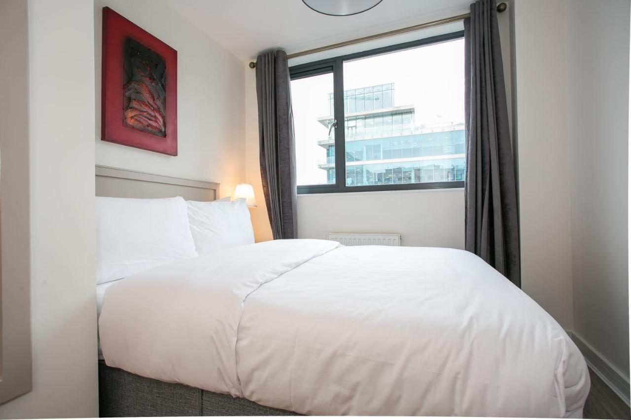 Grand Canal Square Apartments Дъблин Екстериор снимка
