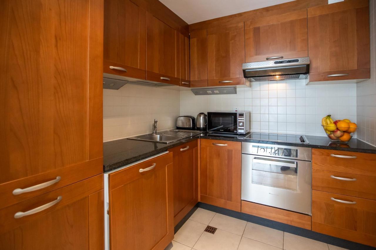 Grand Canal Square Apartments Дъблин Екстериор снимка