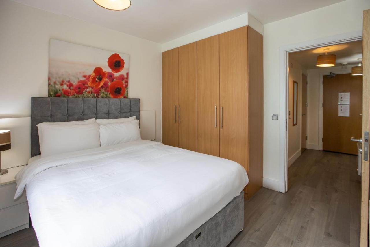 Grand Canal Square Apartments Дъблин Екстериор снимка