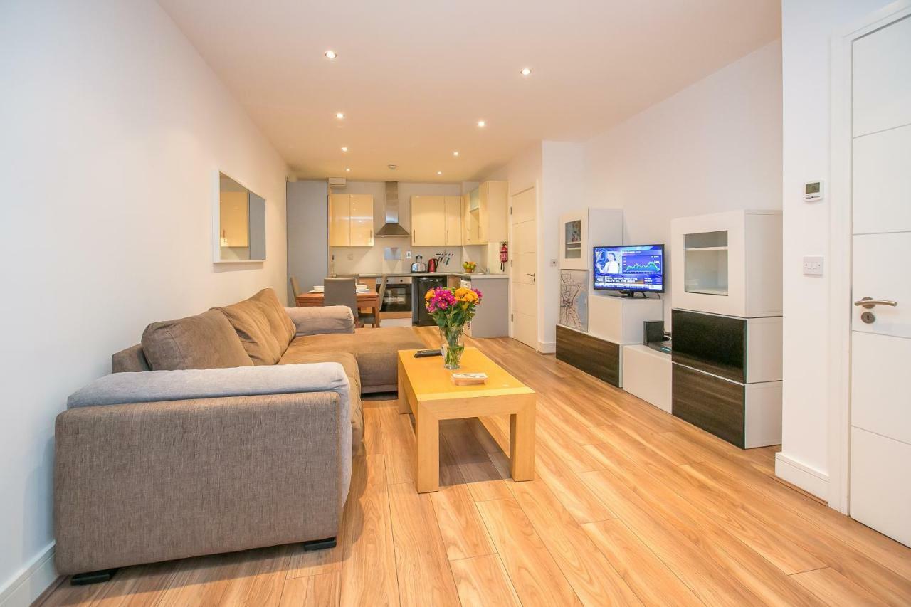 Grand Canal Square Apartments Дъблин Екстериор снимка