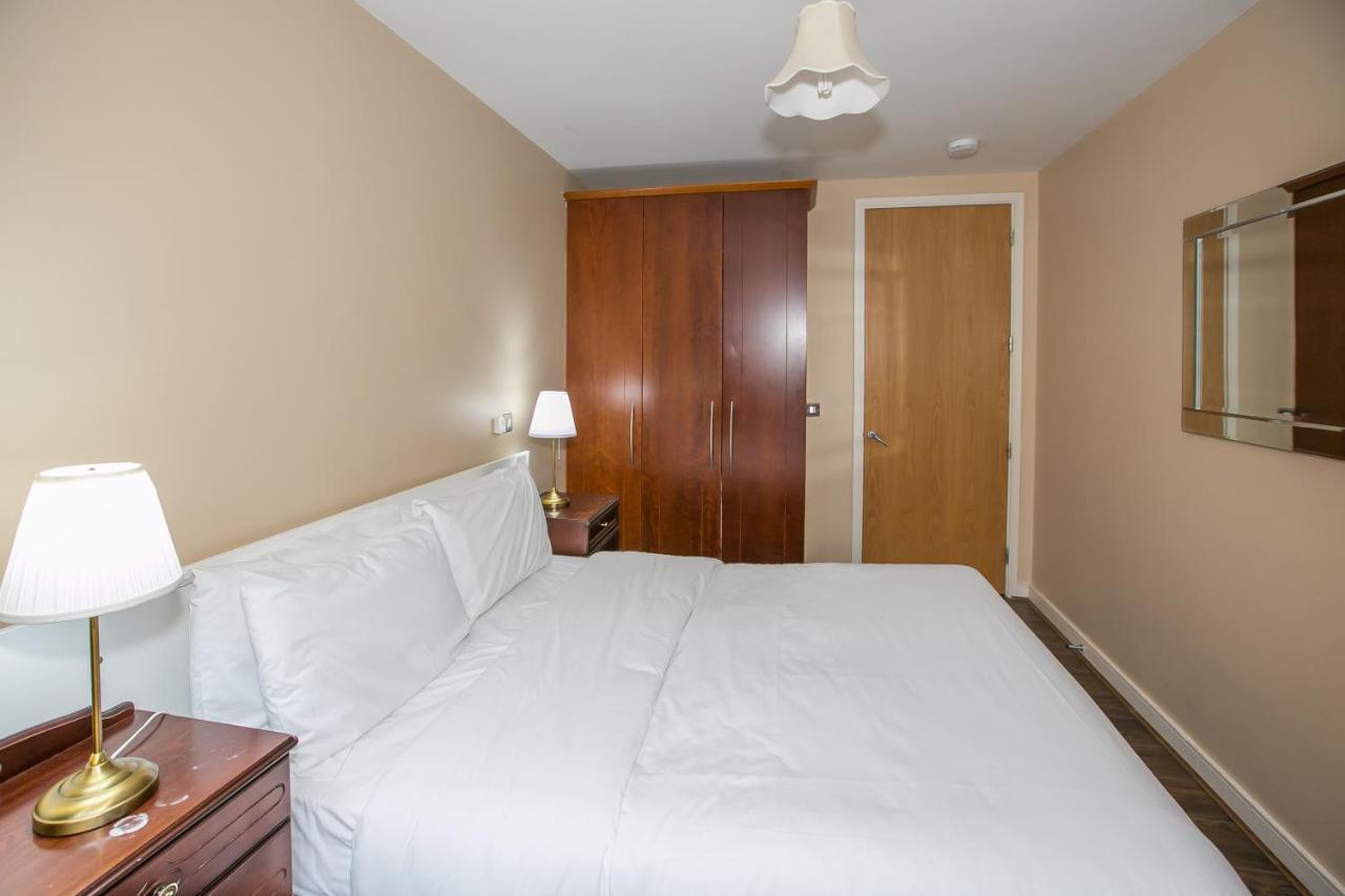 Grand Canal Square Apartments Дъблин Екстериор снимка