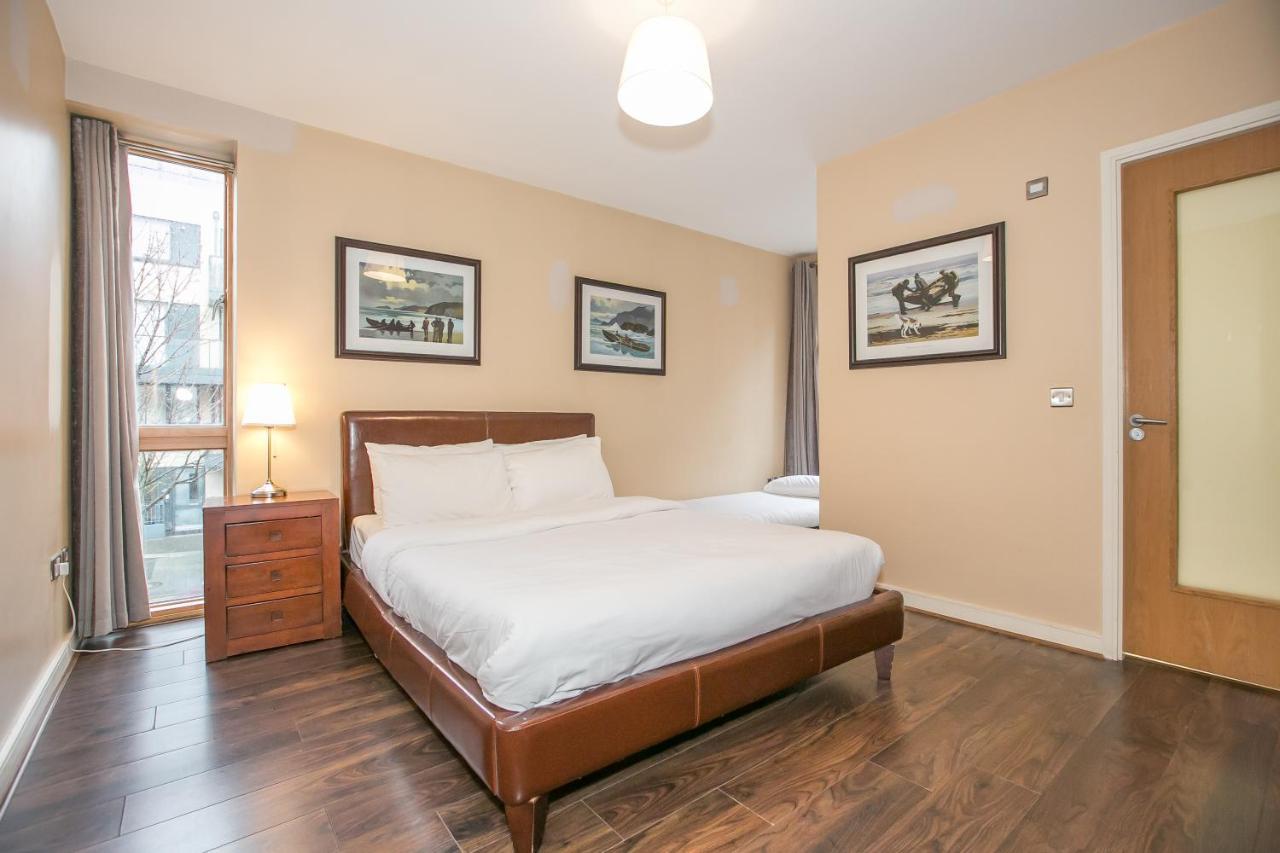 Grand Canal Square Apartments Дъблин Екстериор снимка